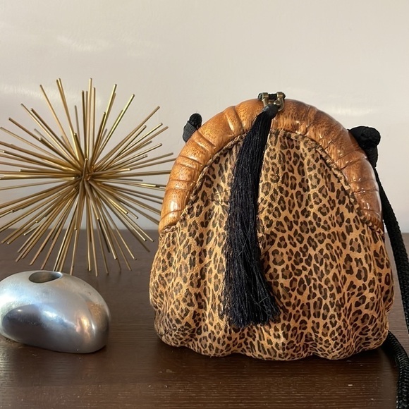 TIMMY WOODS Beverly Hills Leopard 🐆 Shell Rope Crossbody Vintage Bag - Picture 1 of 12